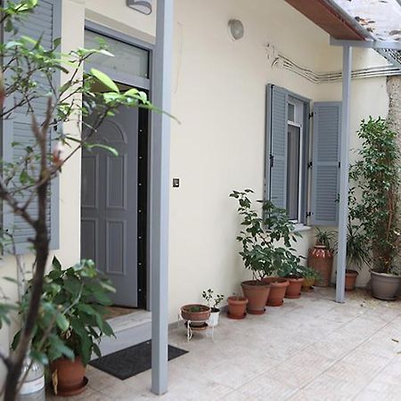 Όμορφο Διαμέρισμα Σε Διατηρητέο Κτίσμα Στην Αθήνα Exteriör bild